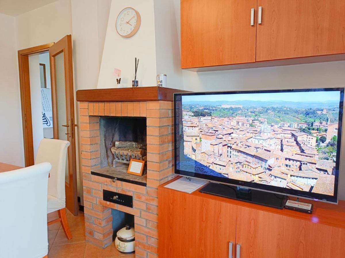 Siena Appartamento Con Splendido Terrazzo Presciano Eksteriør billede