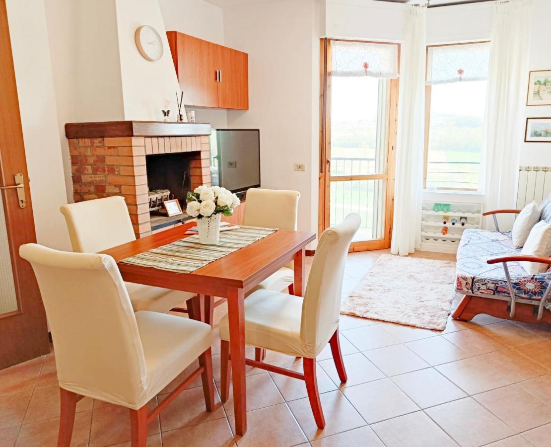 Siena Appartamento Con Splendido Terrazzo Presciano Eksteriør billede